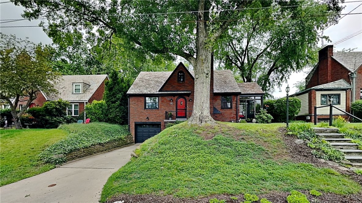 Ross Twp, Pennsylvania 15229, United States, 3 Bedrooms Bedrooms, ,2 BathroomsBathrooms,Residential,Contingent,154853