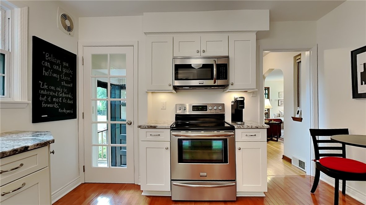 Ross Twp, Pennsylvania 15229, United States, 3 Bedrooms Bedrooms, ,2 BathroomsBathrooms,Residential,Contingent,154853