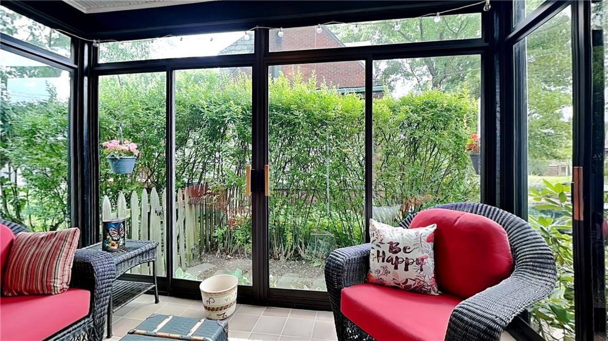 Ross Twp, Pennsylvania 15229, United States, 3 Bedrooms Bedrooms, ,2 BathroomsBathrooms,Residential,Contingent,154853