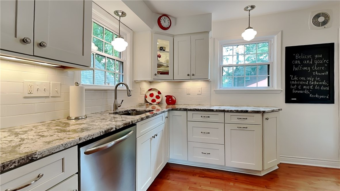 Ross Twp, Pennsylvania 15229, United States, 3 Bedrooms Bedrooms, ,2 BathroomsBathrooms,Residential,Contingent,154853