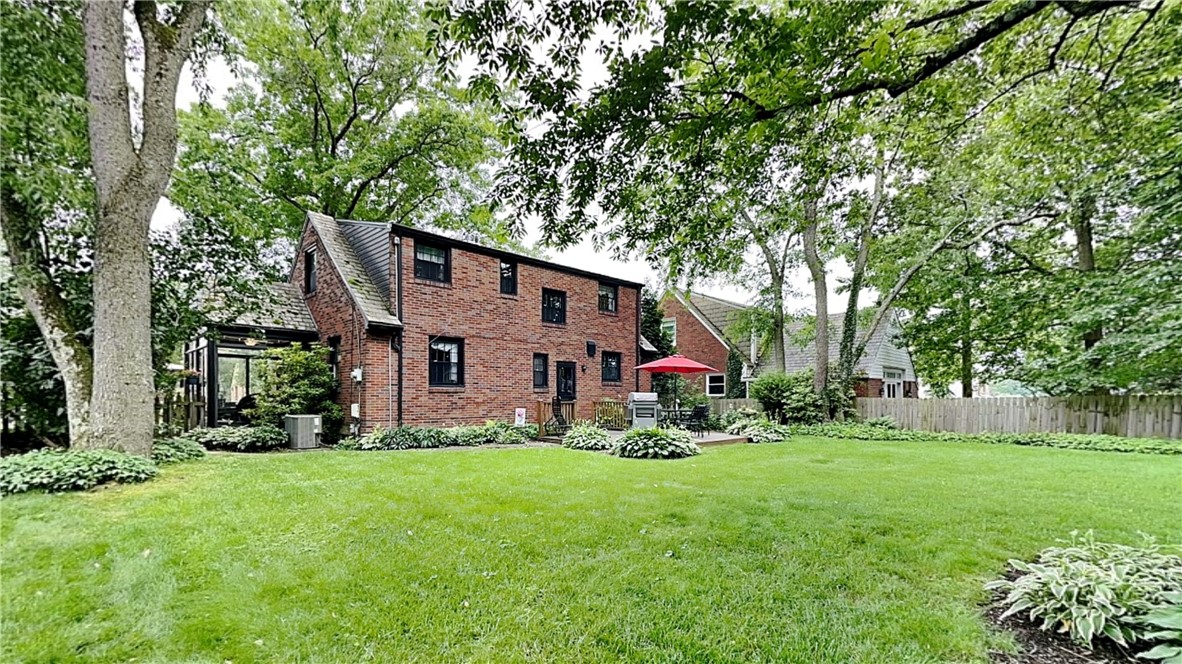 Ross Twp, Pennsylvania 15229, United States, 3 Bedrooms Bedrooms, ,2 BathroomsBathrooms,Residential,Contingent,154853