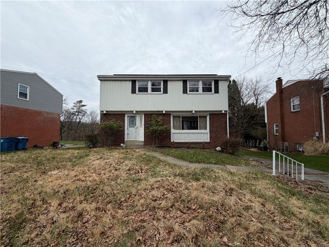Photo of 347 Lime Oak Dr, Pittsburgh, PA 15235 (MLS # 1745424)