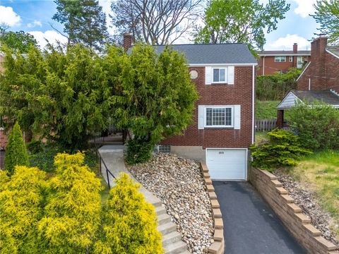 Photo of 2375 Whited St, Pittsburgh, PA 15226 (MLS # 1750301)