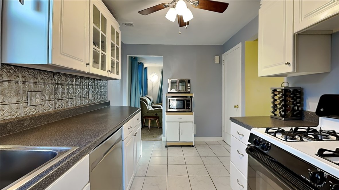 McCandless, Pennsylvania 15237, United States, 3 Bedrooms Bedrooms, ,1 BathroomBathrooms,Residential,Active,236652