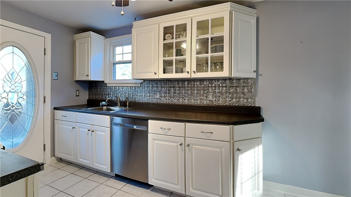 McCandless, Pennsylvania 15237, United States, 3 Bedrooms Bedrooms, ,1 BathroomBathrooms,Residential,Active,236652