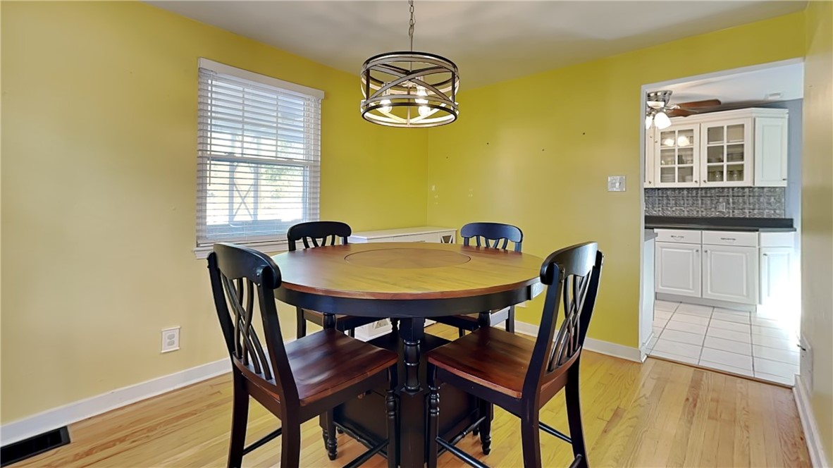 McCandless, Pennsylvania 15237, United States, 3 Bedrooms Bedrooms, ,1 BathroomBathrooms,Residential,Active,236652