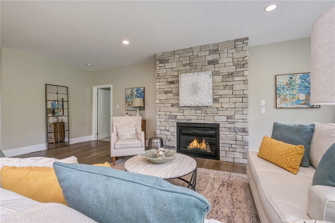 McDonald, Pennsylvania 15057, United States, 3 Bedrooms Bedrooms, ,2 BathroomsBathrooms,Residential,Active,252232