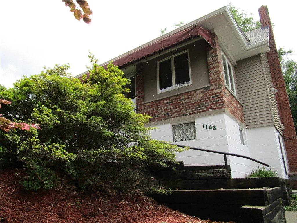 1162 Lindencross Ave