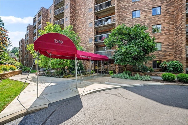 1500 COCHRAN RD APT 515, PITTSBURGH, PA 15243 - Image 540e35bbeba412958bd67bbcfedca8ca/1318287216