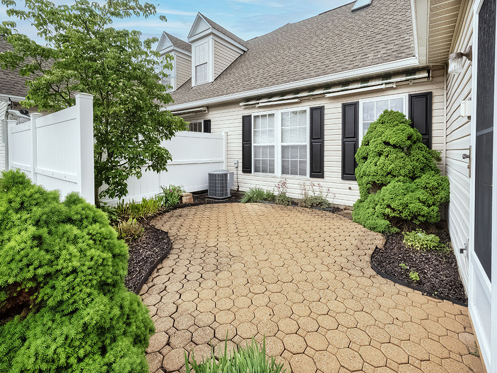 6054 Belle Terre Court