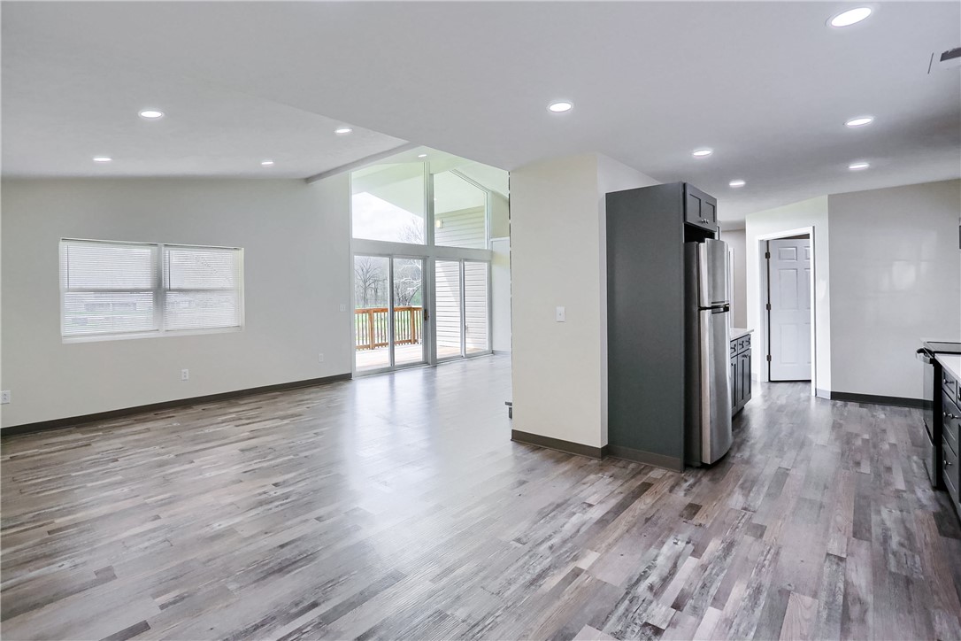 102 Kathleen Dr 2