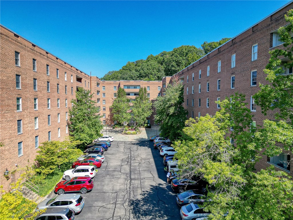 View O'Hara, PA 15238 condo