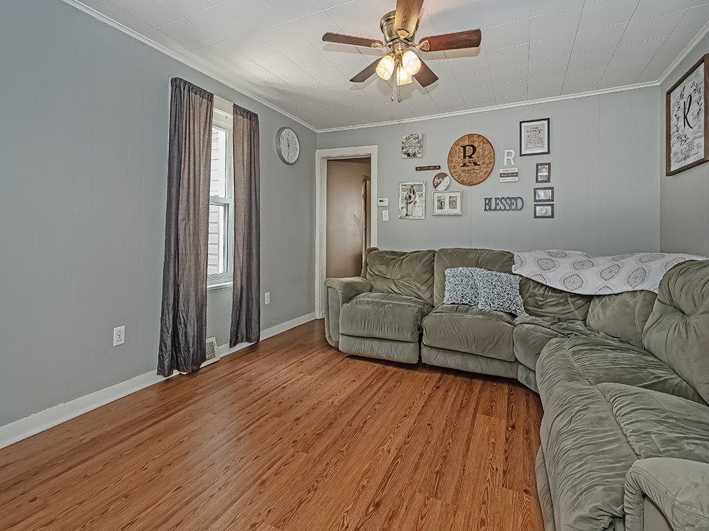 636 Railroad Avenue