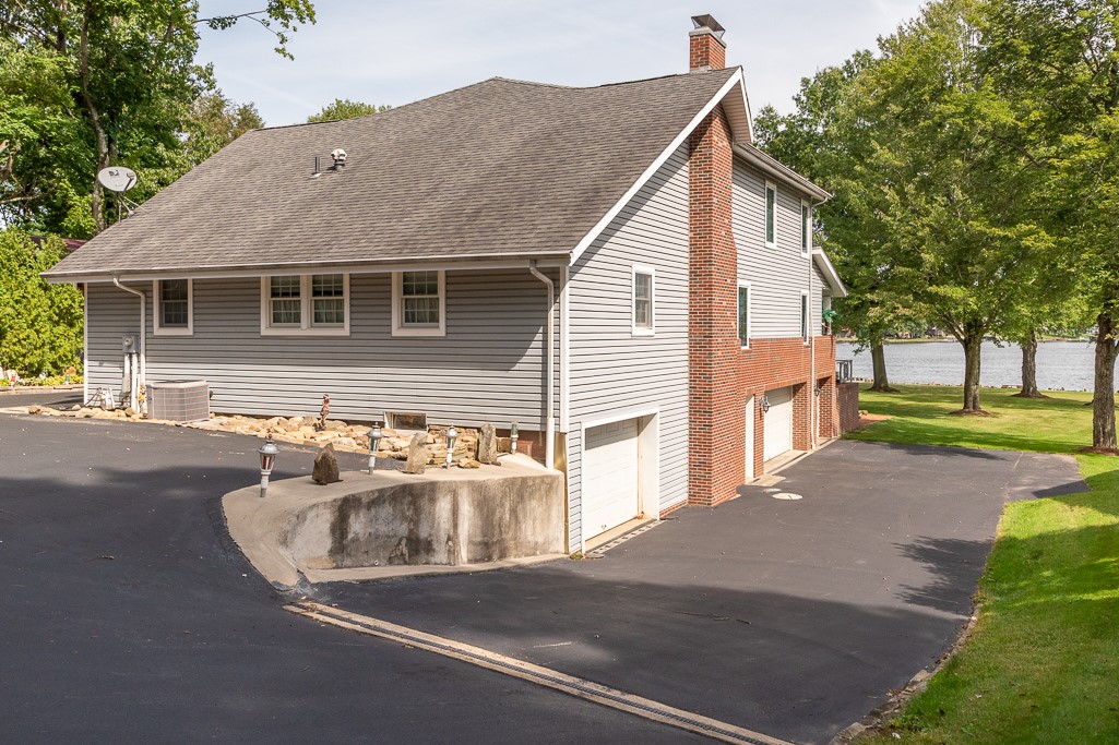 Coolspring Twp, Pennsylvania 16137, United States, 5 Bedrooms Bedrooms, ,3 BathroomsBathrooms,Residential,Active,236670