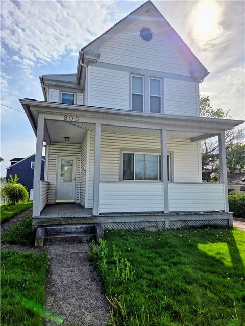 Homes For Sale - 800 Summit St St<br/> McKeesport, PA 15132