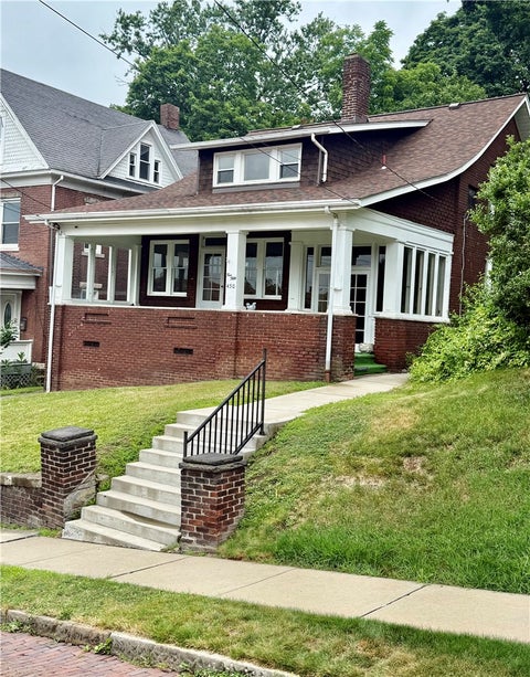 Photo of 450 E Pearl St, Butler, PA 16001 (MLS # 1761477)
