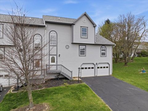 Photo of 1409 Lexington Drive, Lawrence, PA 15055 (MLS # 1748664)