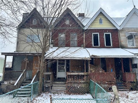 130 Zara St Mt Oliver PA 15210