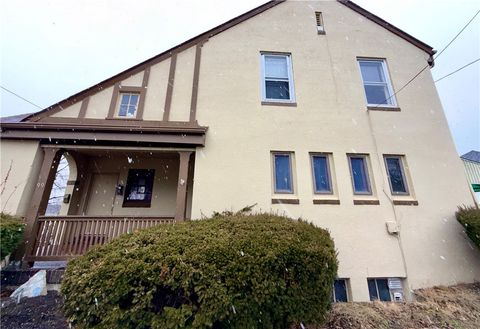 Photo of 99 Murray Ave, Uniontown, PA 15401 (MLS # 1738292)