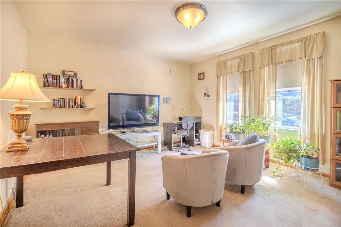 Wilmerding, Pennsylvania 15148, United States, 3 Bedrooms Bedrooms, ,2 BathroomsBathrooms,Residential,Contingent,91731