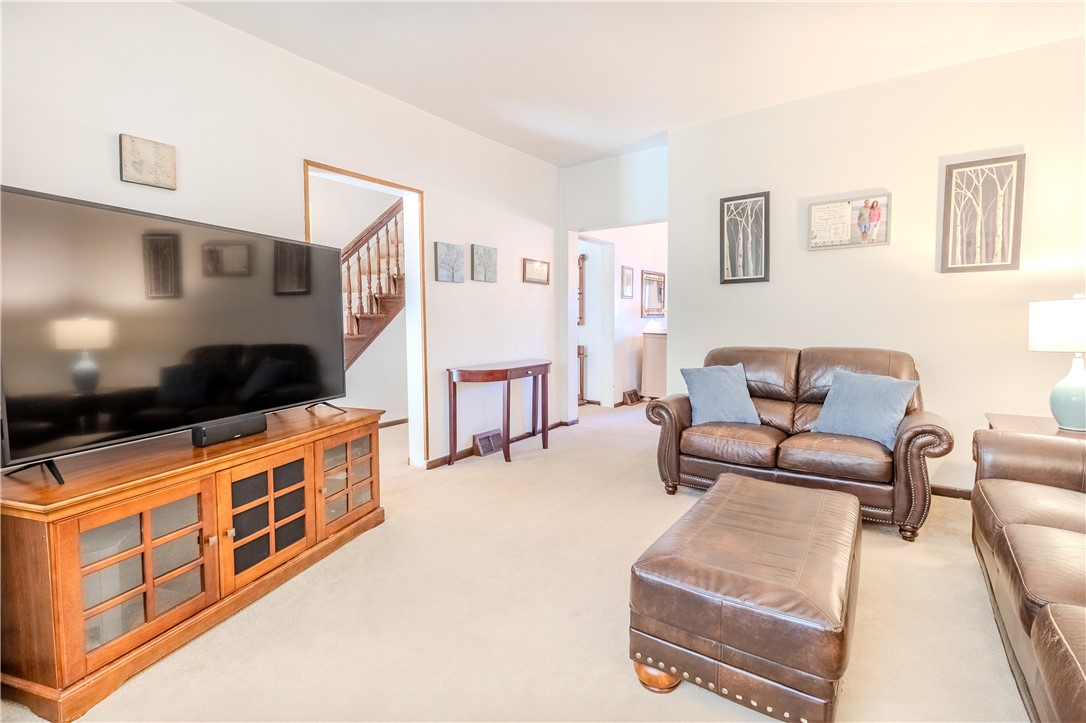 Wilmerding, Pennsylvania 15148, United States, 3 Bedrooms Bedrooms, ,2 BathroomsBathrooms,Residential,Contingent,91731