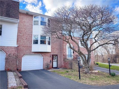 Photo of 1702 Parsonage Ln, Bethel Park, PA 15102 (MLS # 1727647)