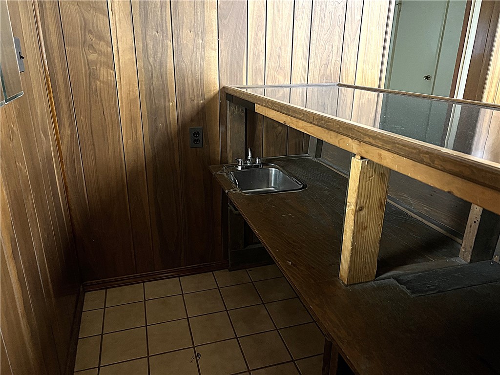 Whitehall, Pennsylvania 15236, United States, 3 Bedrooms Bedrooms, ,3 BathroomsBathrooms,Residential,Contingent,152064