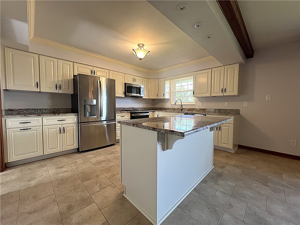 Whitehall, Pennsylvania 15236, United States, 3 Bedrooms Bedrooms, ,3 BathroomsBathrooms,Residential,Contingent,152064