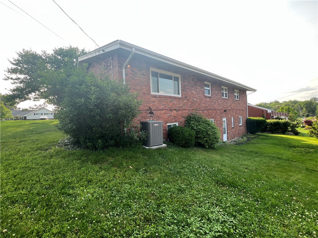 Whitehall, Pennsylvania 15236, United States, 3 Bedrooms Bedrooms, ,3 BathroomsBathrooms,Residential,Contingent,152064