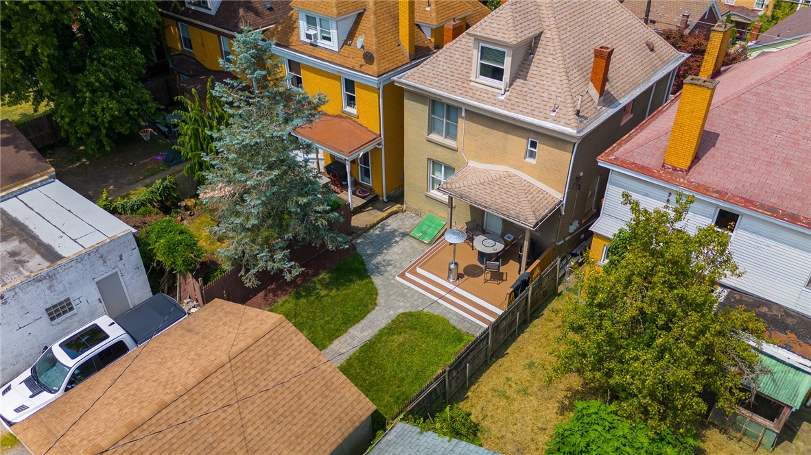 29 CLAUS AVE