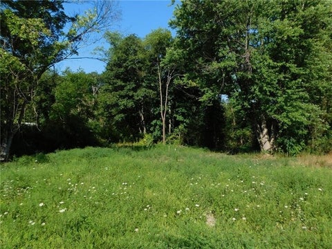 Photo for 318 Georges Fairchance Rd