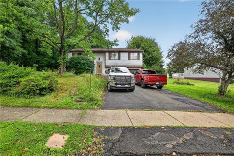 Homes For Sale - 575 Apollo Dr Dr<br/> Beaver County, Freedom, PA 15042