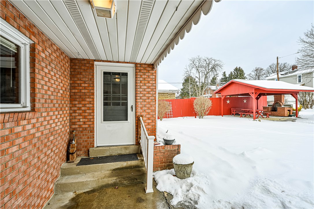 Greensburg, Pennsylvania 15601, United States, 3 Bedrooms Bedrooms, ,2 BathroomsBathrooms,Residential,Pending,17098