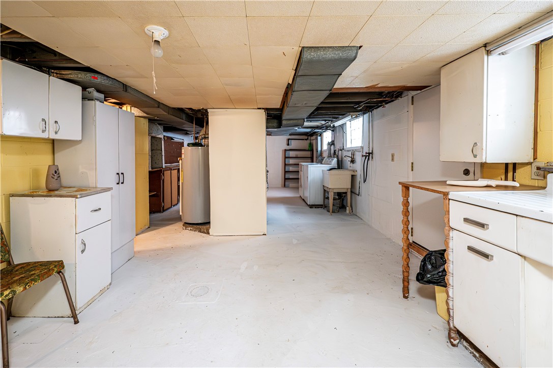 Greensburg, Pennsylvania 15601, United States, 3 Bedrooms Bedrooms, ,2 BathroomsBathrooms,Residential,Pending,17098