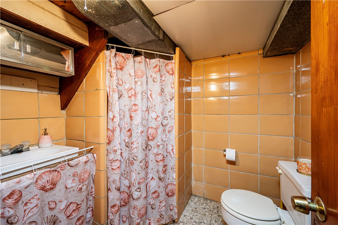 Greensburg, Pennsylvania 15601, United States, 3 Bedrooms Bedrooms, ,2 BathroomsBathrooms,Residential,Pending,17098