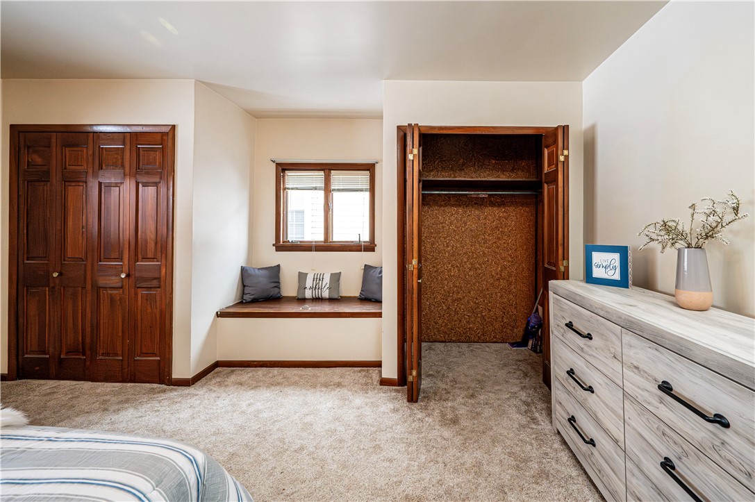 Greensburg, Pennsylvania 15601, United States, 3 Bedrooms Bedrooms, ,2 BathroomsBathrooms,Residential,Pending,17098