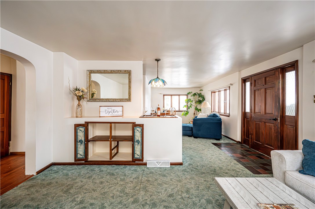 Greensburg, Pennsylvania 15601, United States, 3 Bedrooms Bedrooms, ,2 BathroomsBathrooms,Residential,Pending,17098