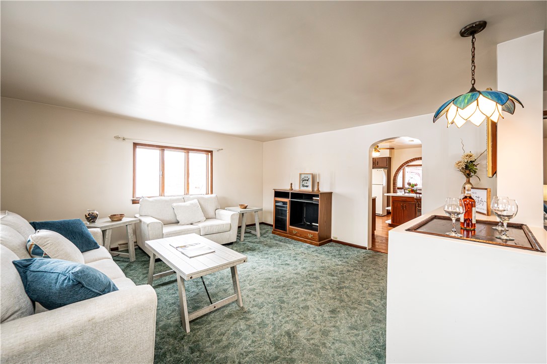 Greensburg, Pennsylvania 15601, United States, 3 Bedrooms Bedrooms, ,2 BathroomsBathrooms,Residential,Pending,17098