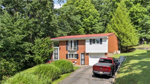 Homes For Sale - 27 Sunset Dr Dr<br/> McDonald, PA 15057