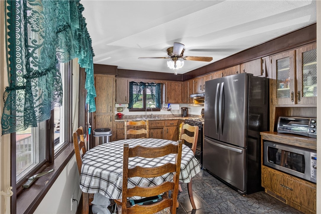 27 Sunset Dr