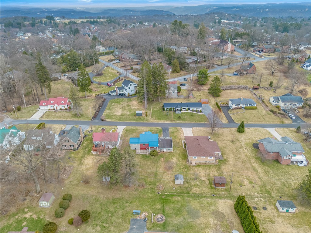 Westmont Hilltop School District, Pennsylvania 15905, United States, 3 Bedrooms Bedrooms, ,3 BathroomsBathrooms,Residential,Active,89369