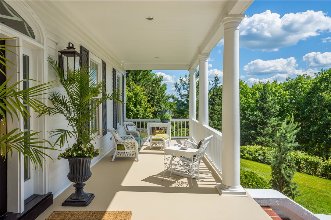 128 Mount Blaine Dr