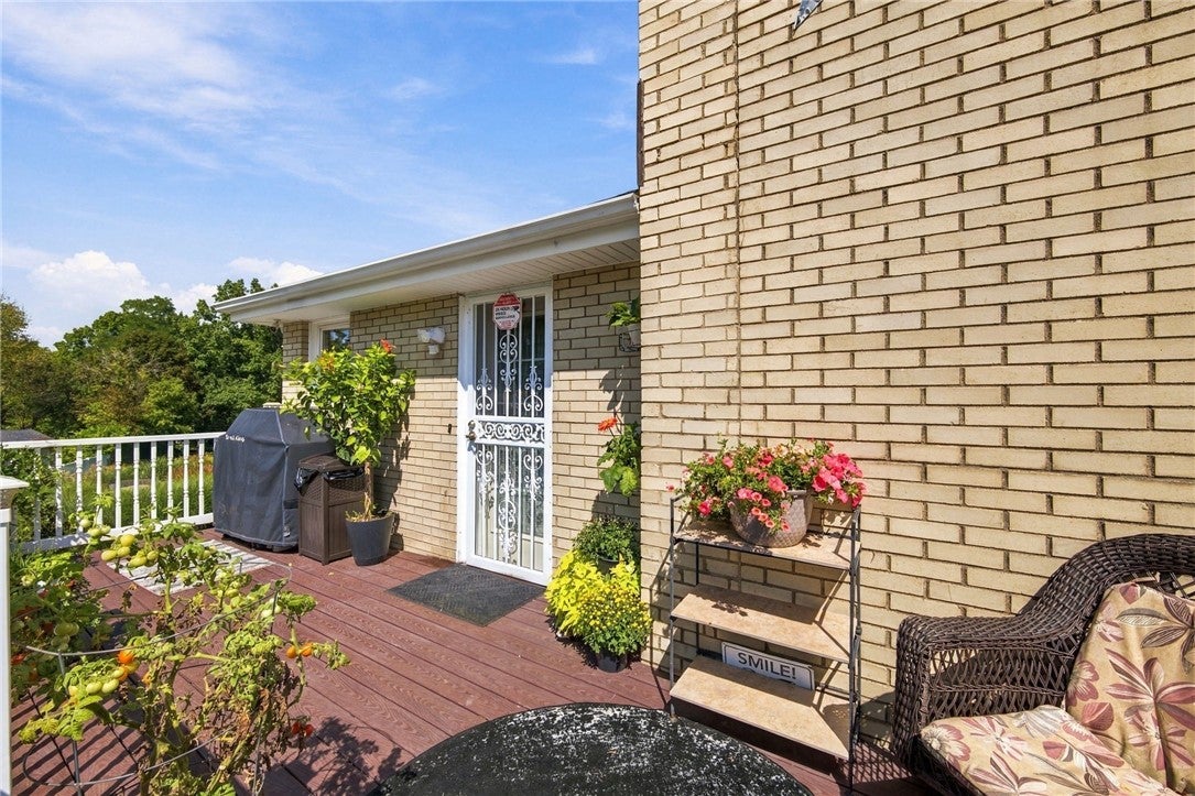 67 Magee Ave