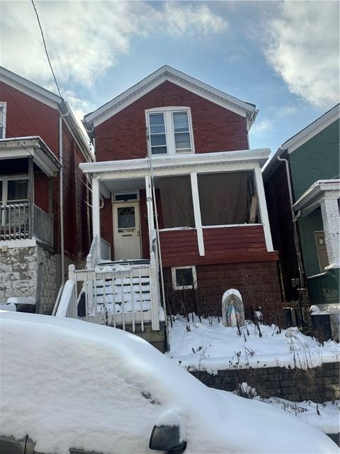 Photo of 83 Frazier Ave, Mckees Rocks, PA 15136 (MLS # 1733657)