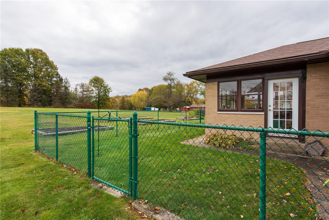 Allegheny Twp, Pennsylvania 15656, United States, 3 Bedrooms Bedrooms, ,2 BathroomsBathrooms,Residential,Active,233830