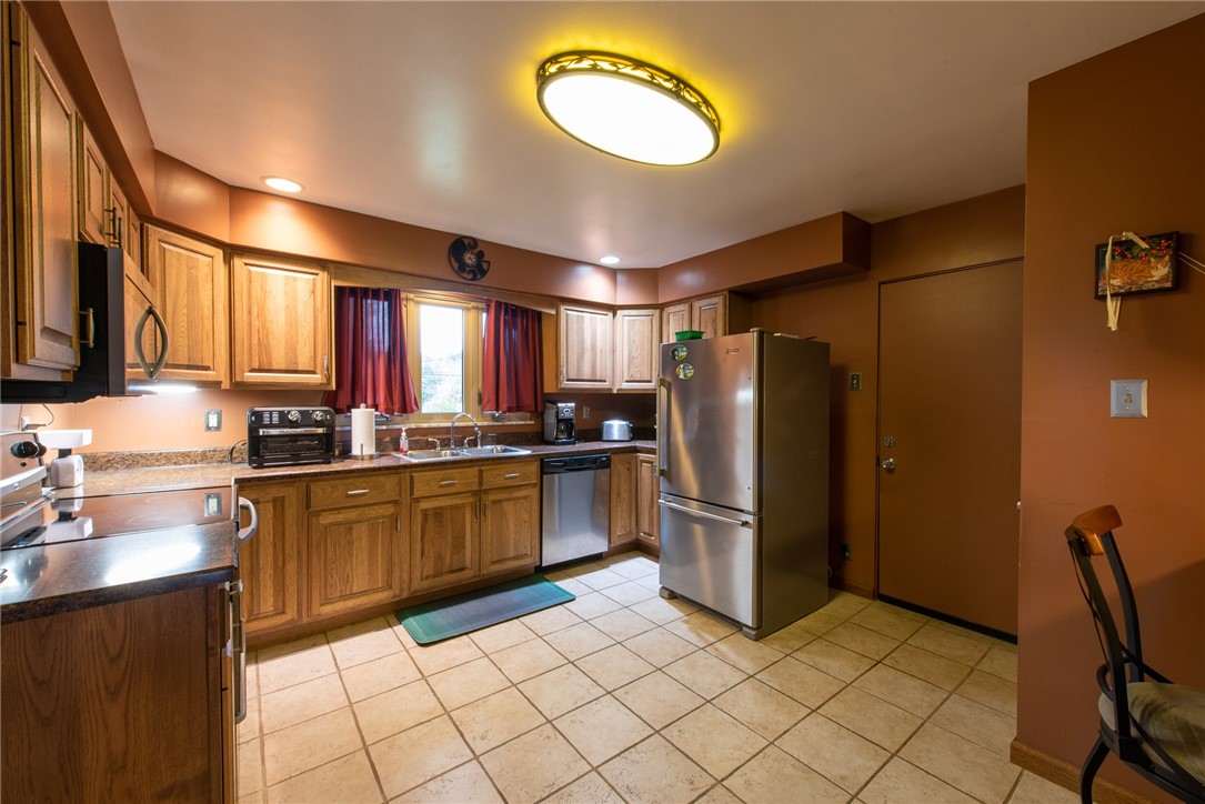 Allegheny Twp, Pennsylvania 15656, United States, 3 Bedrooms Bedrooms, ,2 BathroomsBathrooms,Residential,Active,233830