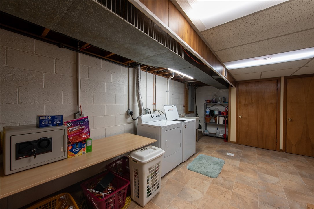 Allegheny Twp, Pennsylvania 15656, United States, 3 Bedrooms Bedrooms, ,2 BathroomsBathrooms,Residential,Active,233830