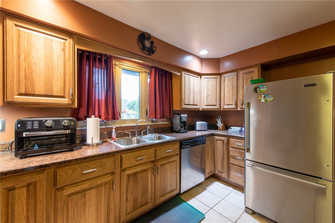 Allegheny Twp, Pennsylvania 15656, United States, 3 Bedrooms Bedrooms, ,2 BathroomsBathrooms,Residential,Active,233830