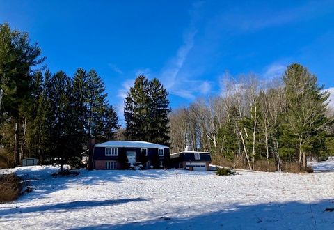 Photo of 219 Meadow Dr, Johnstown, PA 15905 (MLS # 1738887)