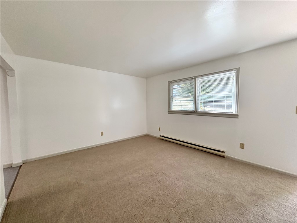 Ohioville, Pennsylvania 15059, United States, 2 Bedrooms Bedrooms, ,1 BathroomBathrooms,Residential,Active,202598